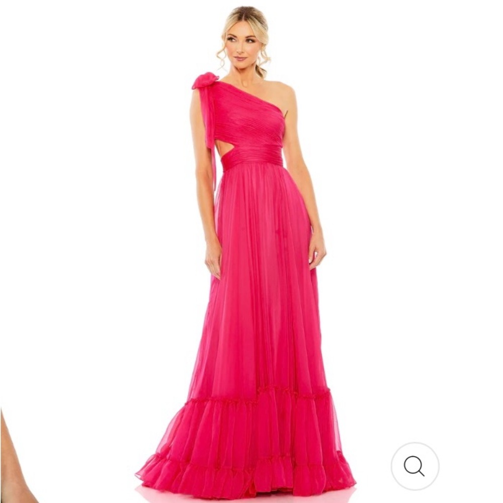 Mac Duggal Ruched Tiered Dress - Pink, Size 2, worn once